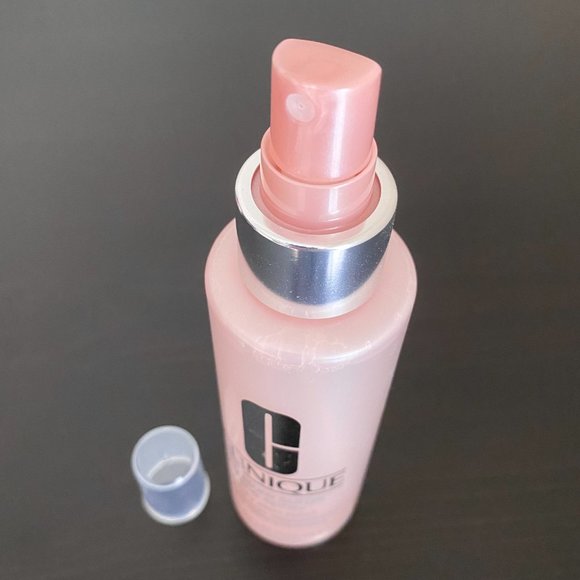 Clinique Moisture Surge Face Spray Thirsty Skin Relief - Picture 9 of 11